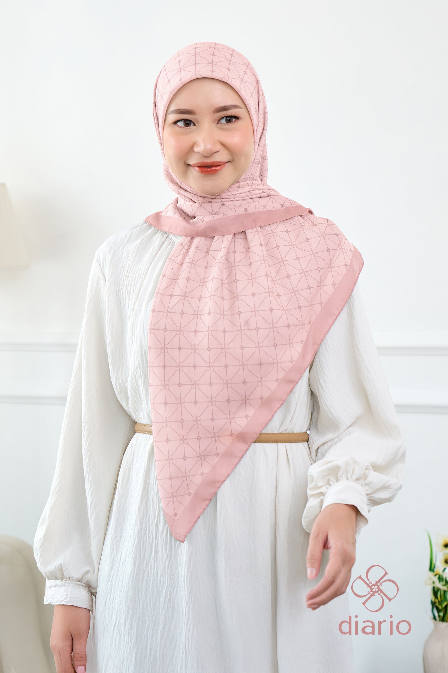 Diario - Ultrafine Elmira Scarf Kerudung Segi Empat