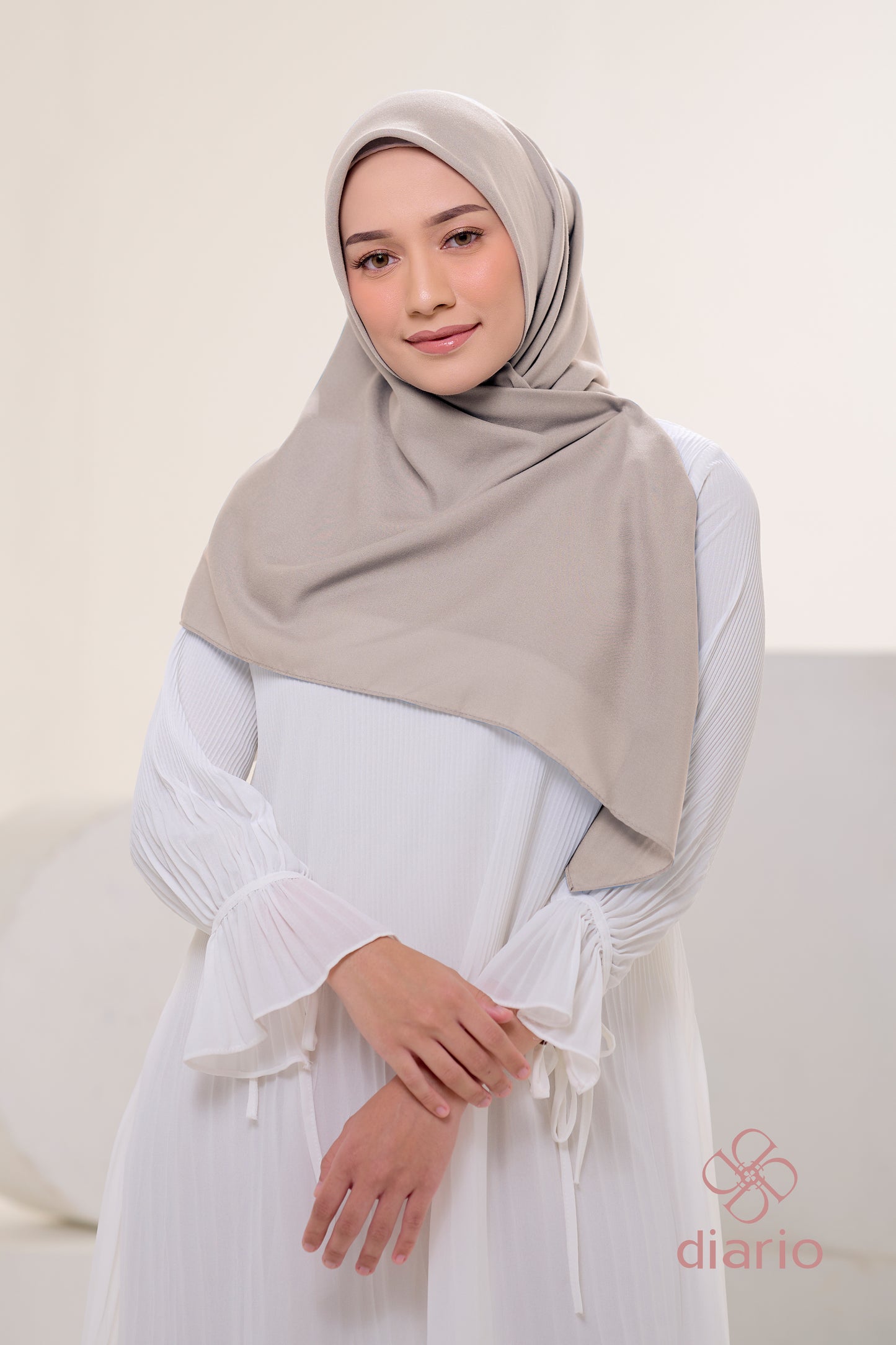 Diario - Kerudung Segi Empat Ultrafine Plain Scarf Voal Chocolate Series