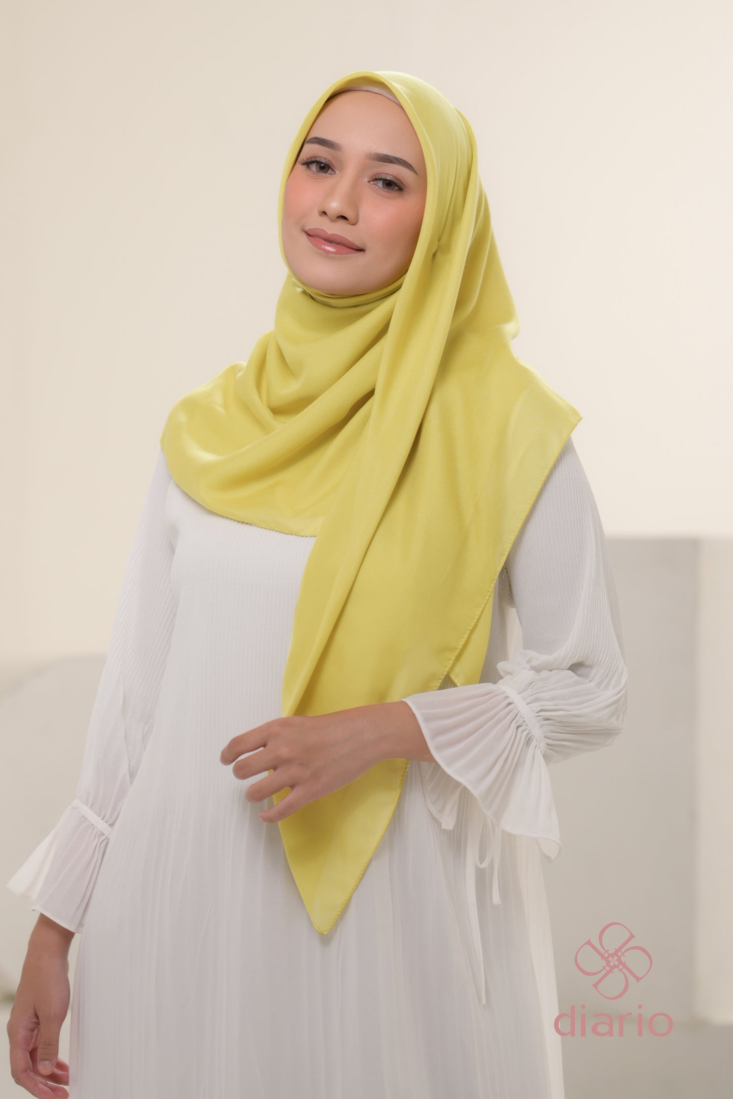 Diario - Kerudung Segi Empat Ultrafine Plain Scarf Voal Yellow Series