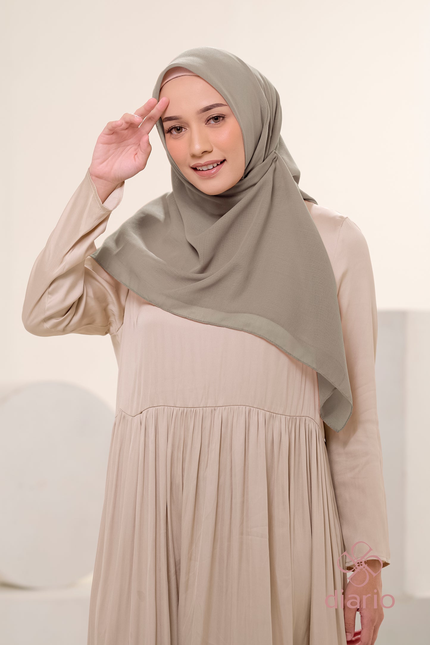 Diario - Kerudung Segi Empat Ultrafine Plain Scarf Voal Green Series