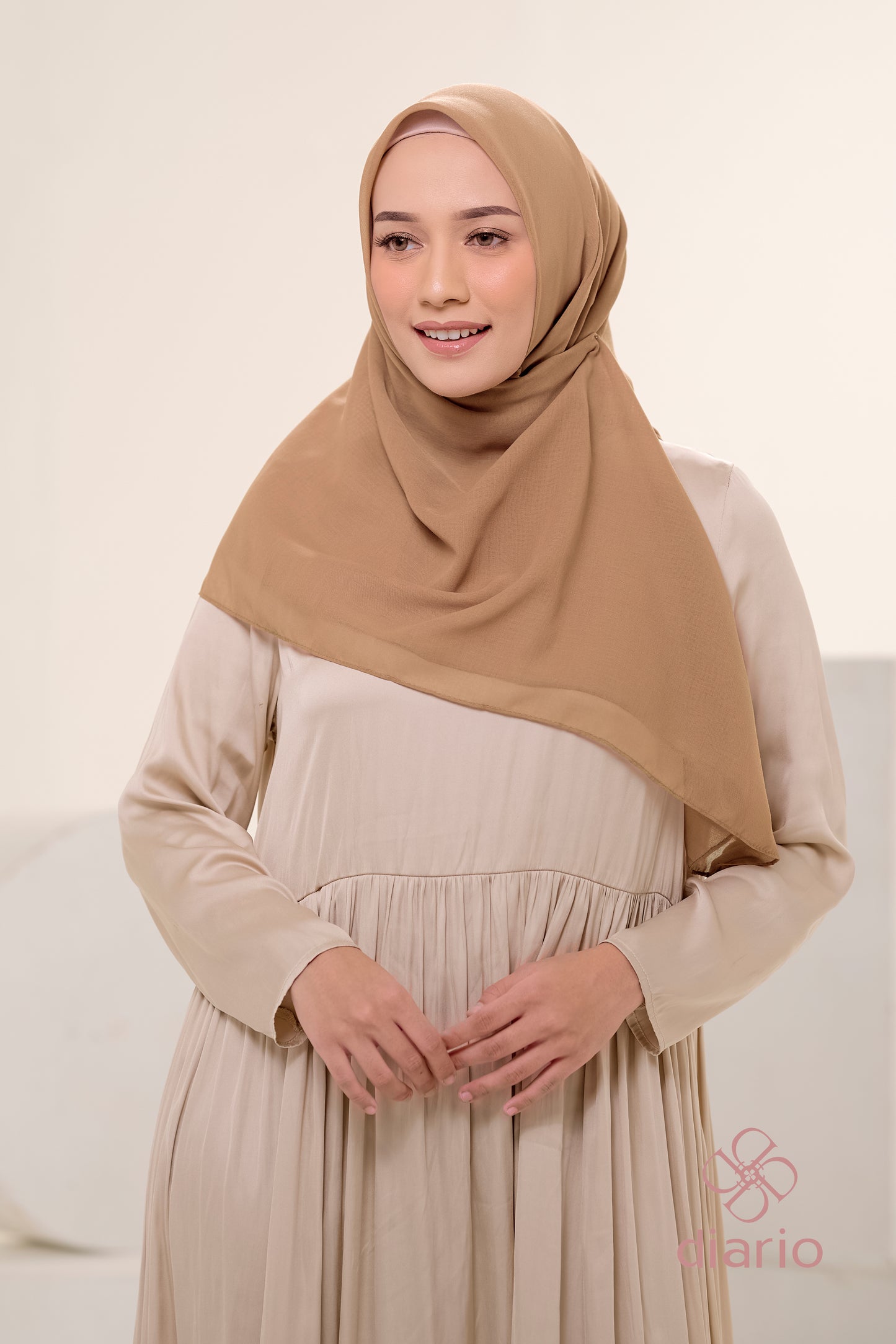 Diario - Kerudung Segi Empat Ultrafine Plain Scarf Voal Chocolate Series