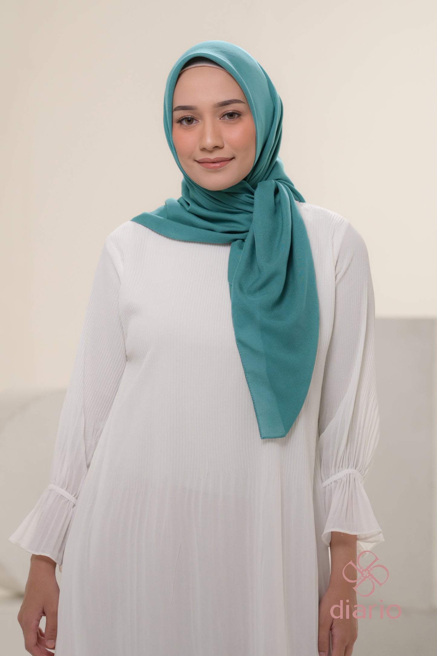 Diario - Kerudung Segi Empat Ultrafine Plain Scarf Voal Green Series