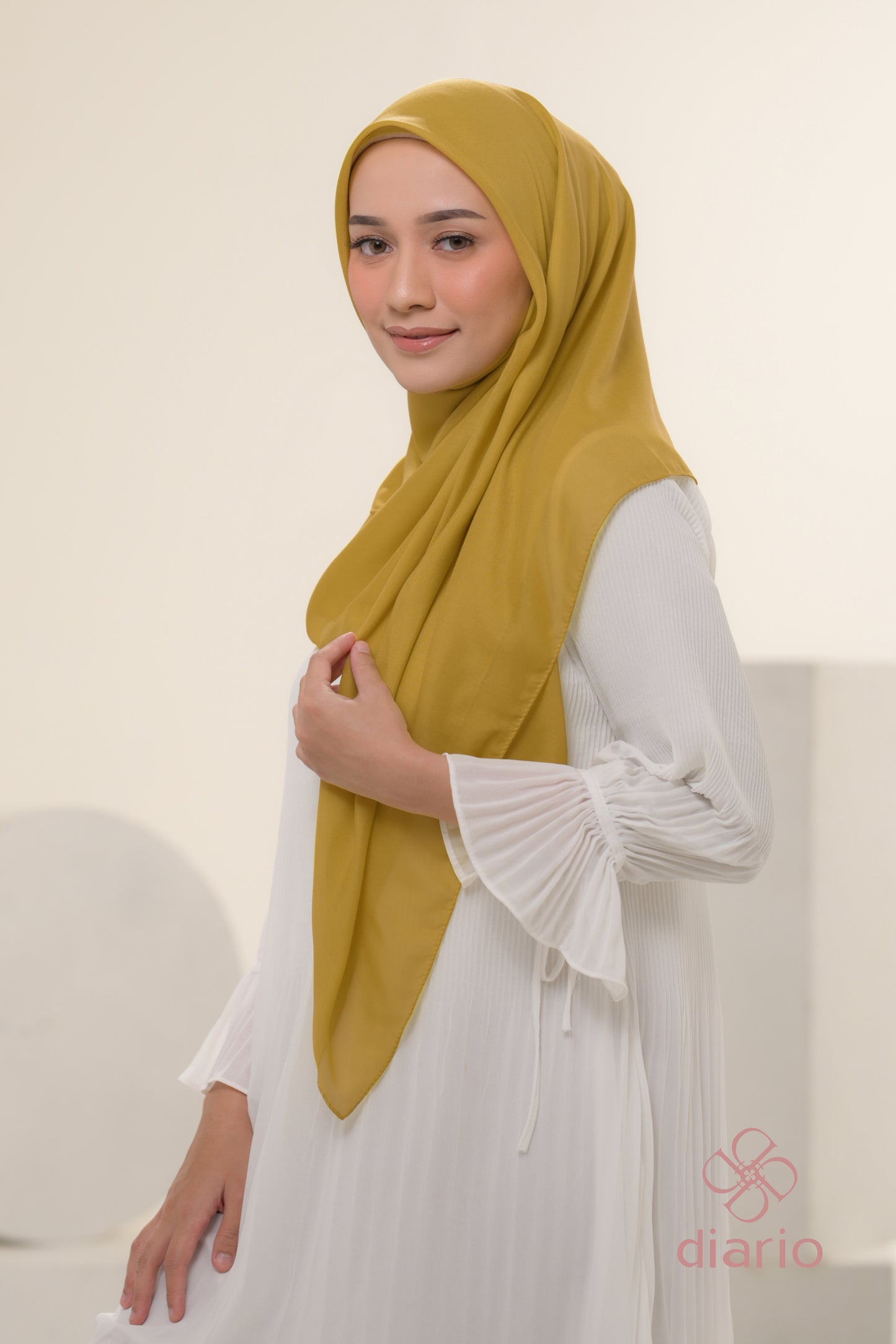 Diario - Kerudung Segi Empat Ultrafine Plain Scarf Voal Yellow Series